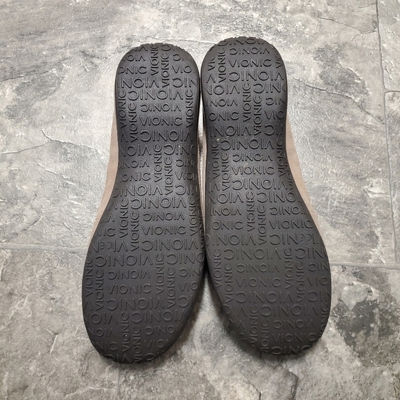 Vionic Orthaheel Petaluma Oak Taupe Suede Leather Kiltie Moc Toe Driving Loafers - Picture 7 of 10